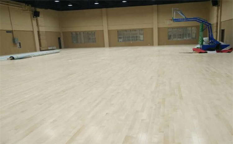 歐氏松木NBA籃球場木地板怎么翻新？